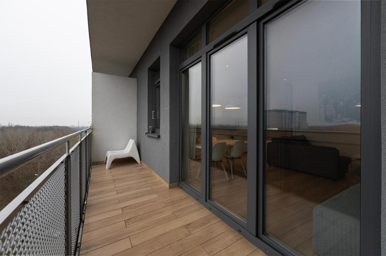 Апартаменты Penthouse With A View Of Lodz & Free Parking Экстерьер фото
